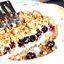 Домашний пирог с творожным кремом и ежевикой