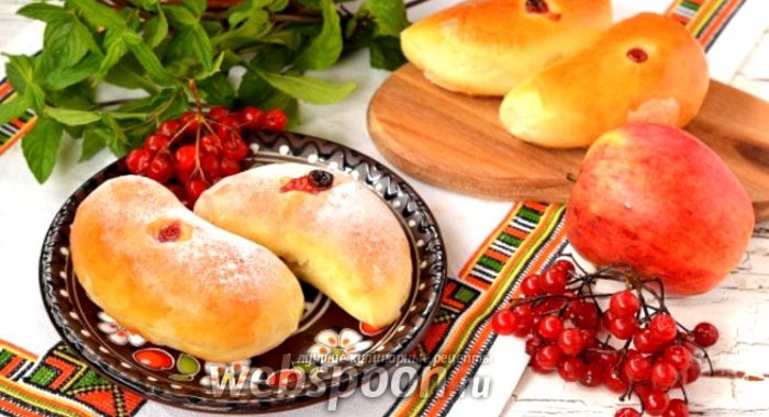Пирожки с яблоками и калиной