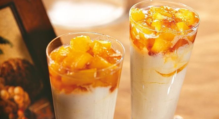 Нектарины с ванильным кремом