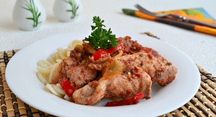 Свинина в томатно-соевом маринаде жареная на сковороде