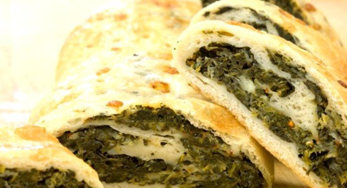 Рулет со шпинатом и козьим сыром