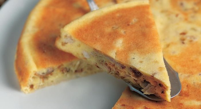 Заливной пирог с цесаркой и луком