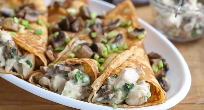 Блинчики с грибами и курицей