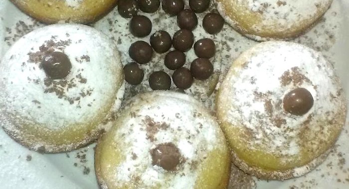 Ванильные кексы с шоколадной начинкой