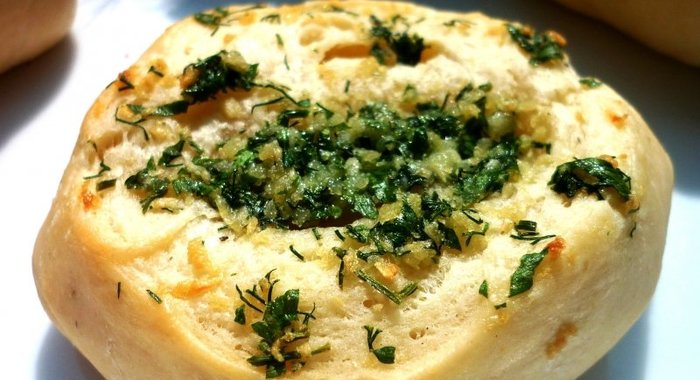 Чесночная булочка