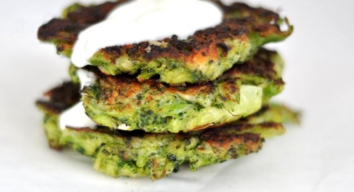 Оладьи из брокколи с сыром