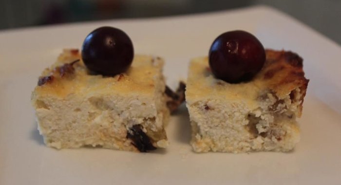 Творожная запеканка с сухофруктами без сахара