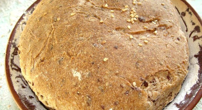 Бездрожжевой пшенично-ржаной хлеб с семенем льна