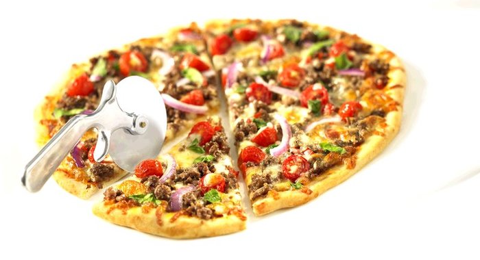 Пицца с сырым фаршем