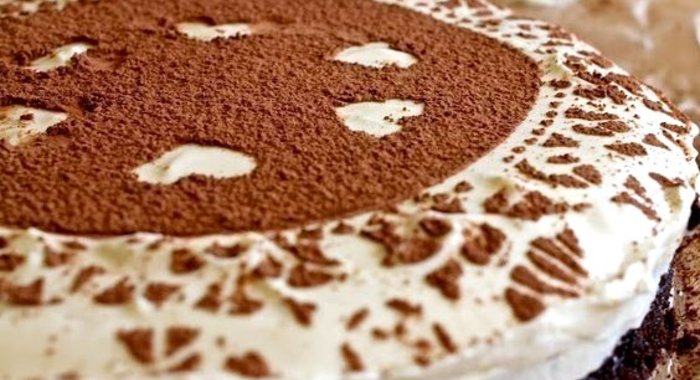 Трюфельный торт с муссом из белого шоколада