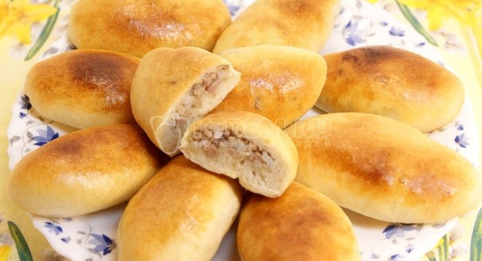 Пирожки с мясом и рисом