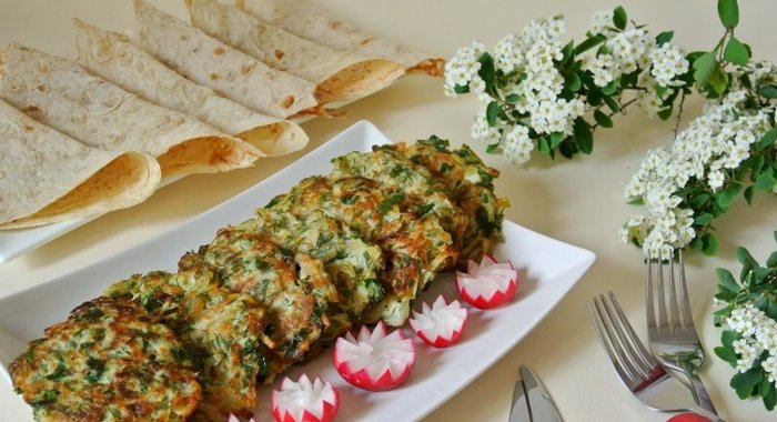 Оладьи капустные с овсяными хлопьями