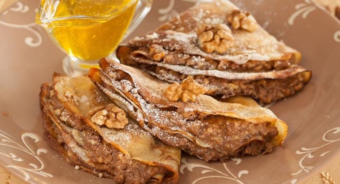 Куриные рулетики с черносливом и сыром