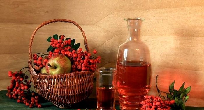 Вино из красной рябины