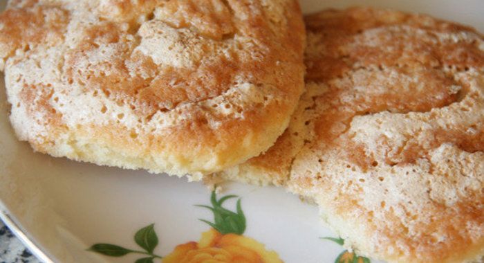 Печенье с безе и орехами