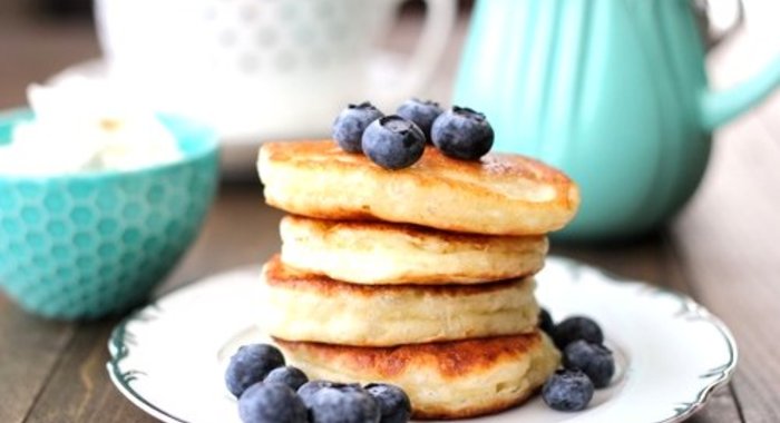 Оладьи на молоке и дрожжах пышные