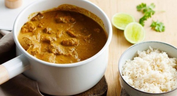 Цыпленок в соусе карри по-балийски