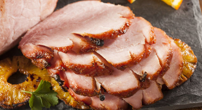 Запеченный свиной окорок