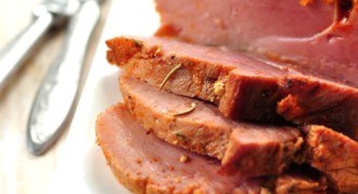 Свиной окорок в медово-апельсиновой глазури