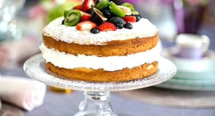 Бисквитный торт с кремом