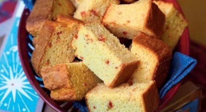 Кукурузный хлеб с перцем чили