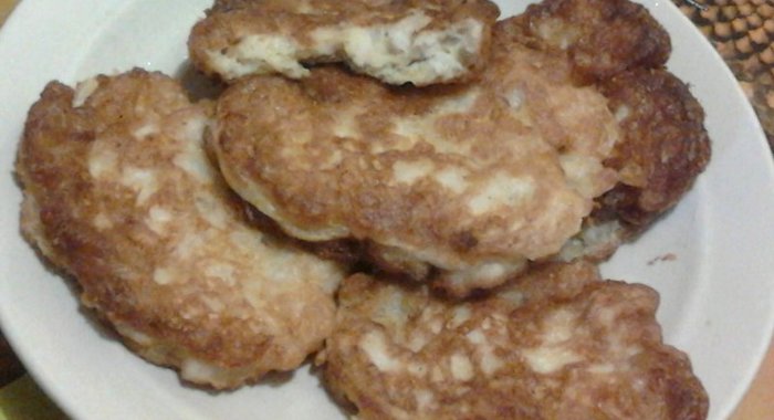 Куриные оладьи с сыром на кефире