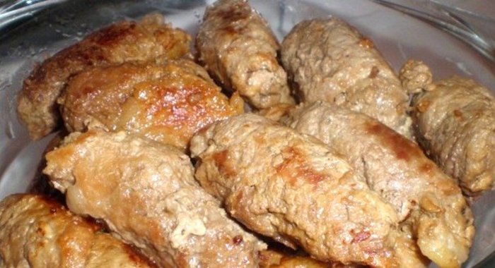 Мясные рулетики с черносливом