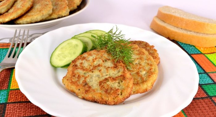 Рыбные оладьи с творогом