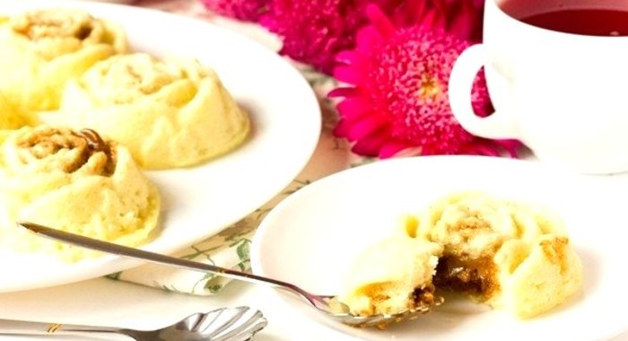 Творожные мини-запеканки с варёным сгущённым молоком в микроволновке