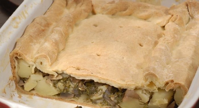 Пирог с картофелем и грибами