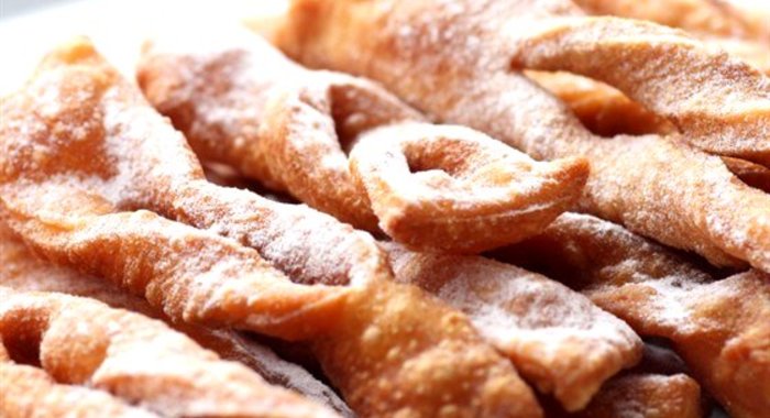 Хворост с коньяком