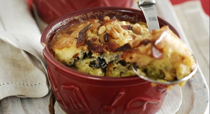 Запеканки-клафути с овощами и беконом