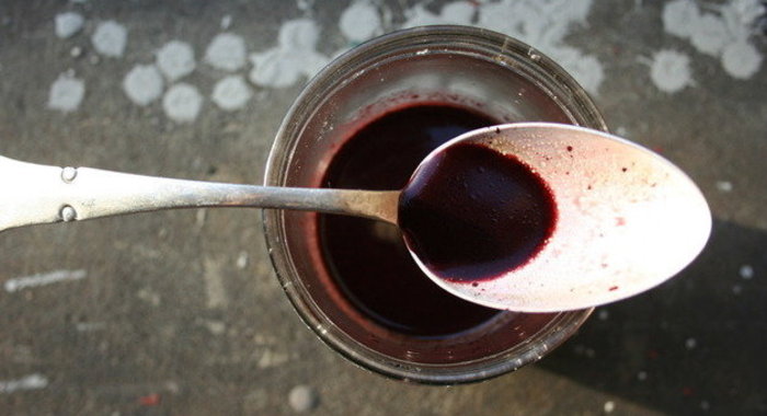 Луковый соус с красным вином