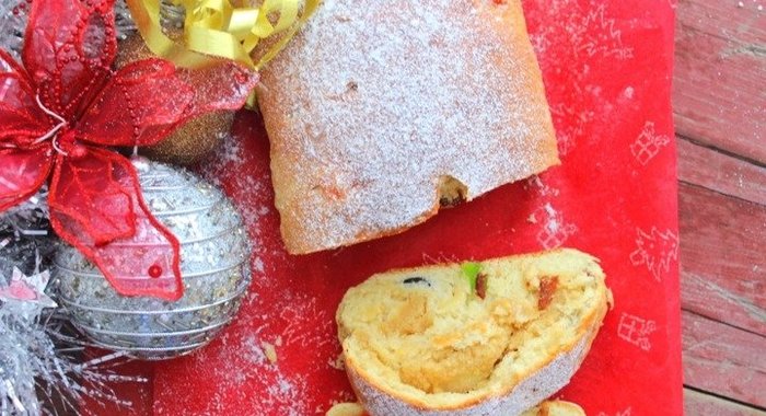 Штоллен с сухофруктами и марципаном