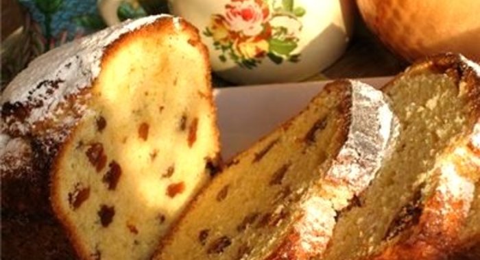 Кекс в хлебопечке с изюмом