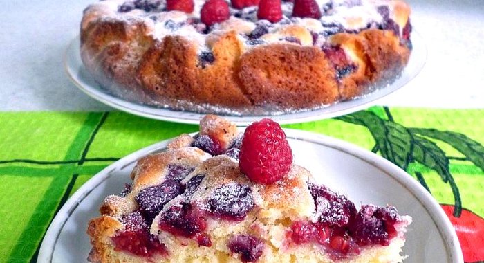 Пирог с малиной