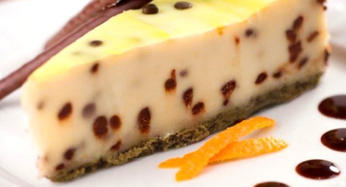 Творожный пирог с темным шоколадом