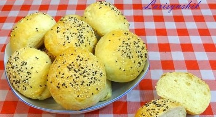 Хлебные булочки с кунжутом