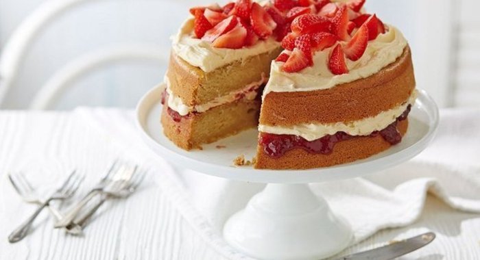 Торт с клубникой