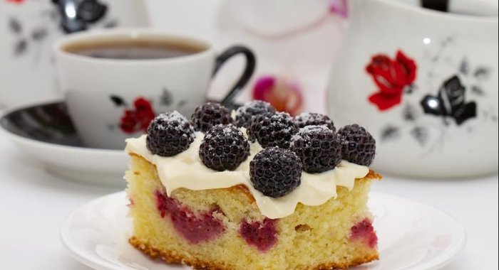 Пирог с ежевикой и малиной