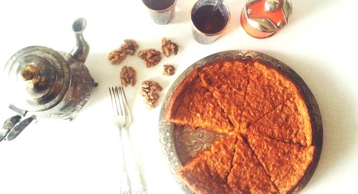 Постный морковный пирог с грецкими орехами