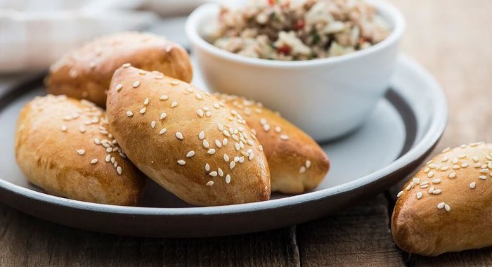 Пирожки с пряной свининой и рисом