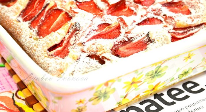 Клубничный кекс с ванилью