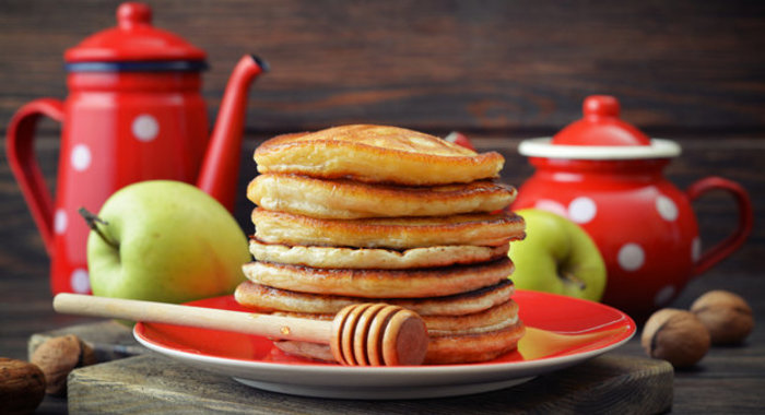 Яблочные оладьи