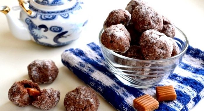 Шоколадное печенье с ирисками