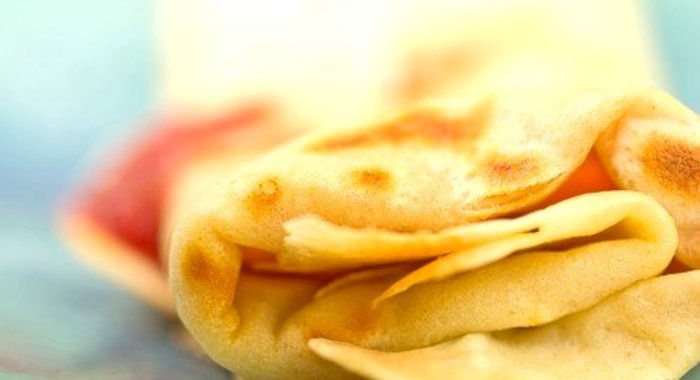 Французские блинчики с яблоками и изюмом