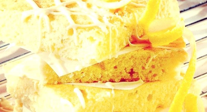 Лимонный кекс с глазурью