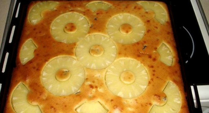 Пирог с ананасом