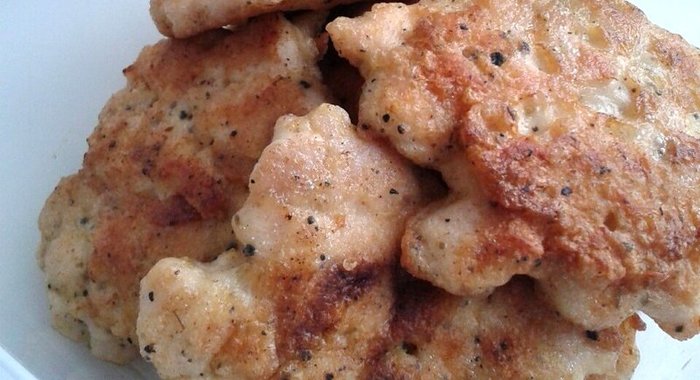 Куриные оладьи с чесноком