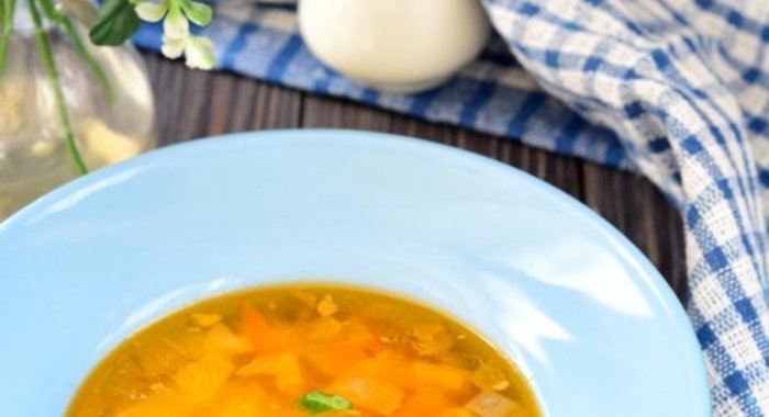 Суп с гречкой и сельдереем на мясном бульоне